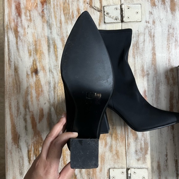 Truffle Collection Black Lycra Sock Block
Heel Ankle Boots - 38 - Picture 4 of 4